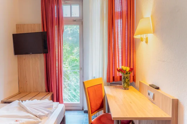 غرفة مفردة، Hotel Astoria Am Urachplatz 10/20
