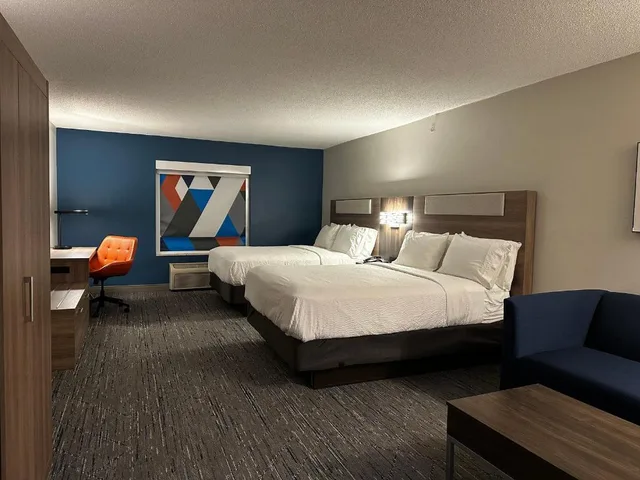 جناح بسريرين كوين مع أريكة لذوي الإعاقة، Holiday Inn Express Hotel Suites Meriden 1/2