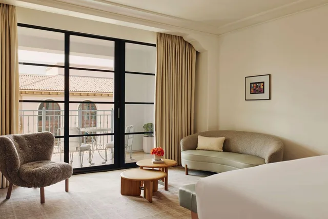 Room, Terrace, The Maybourne Beverly Hills 2/4