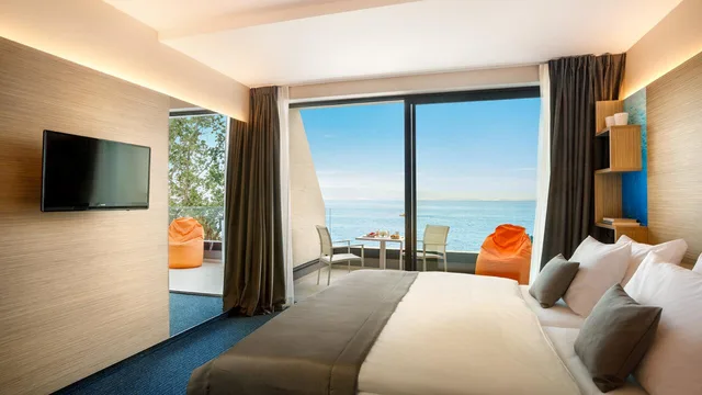 غرفة سوبيريور ثلاثية بإطلالة على البحر بشرفة، Hotel Icici 2/5
