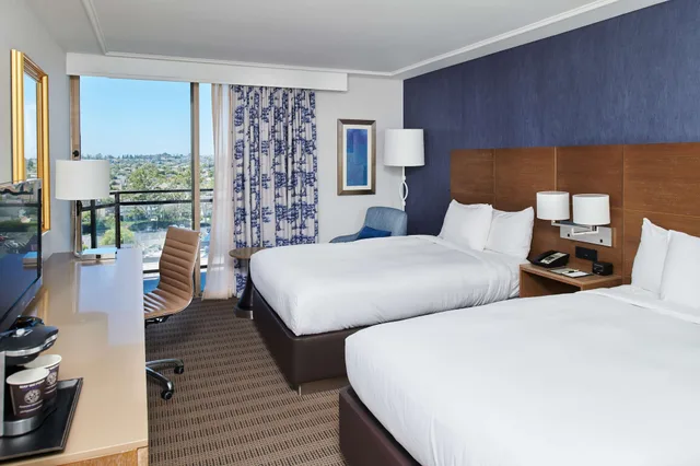غرفة قياسية بسريرين مزدوجين، Doubletree By Hilton Torrance South Bay 1/3
