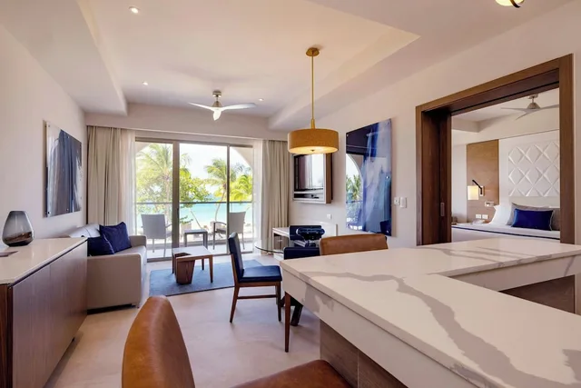 2 Bedrooms, Diamond Club, Presidential, Luxury, Suite, 1 King and 2 Queen Beds, Ocean Front, Sofa، Royalton Grenada, an Autograph Collection All-Inclusive Resort 5/10