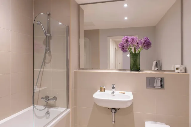 2 Bedrooms, Plus, Apartment, 2 King Beds, Sofa, Cove Minshull Street Piccadilly (ex. SACO Manchester - Piccadilly) 7/10