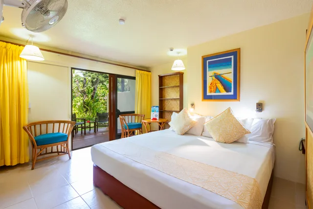 Room, Beach Side، The Rarotongan Beach Resort & Lagoonarium 1/4