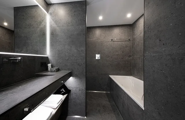 Design, Studio, King Bed، Hotel Vierjahreszeiten Iserlohn 3/4