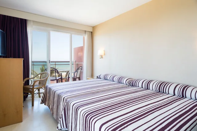شقة بأربعة أسرّة بغرفة نوم واحدة بإطلالة جزئية على البحر، Best Roquetas Hotel 4/10