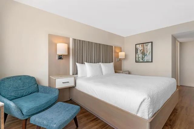 غرفة قياسية بسرير كينج بإطلالة على المرفأ، Best Western Dorchester Hotel 5/8