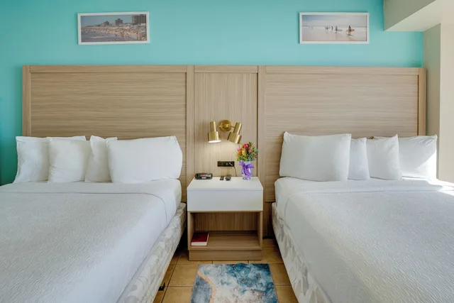 غرفة قياسية بسريرين كوين بإطلالة على المدينة، Paradise Plaza Inn 4/6