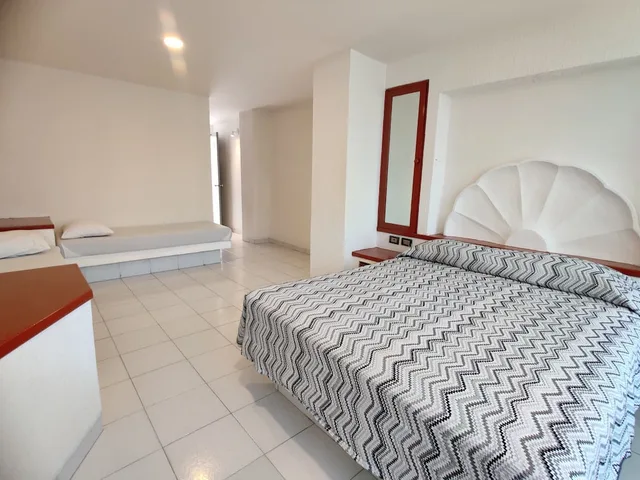 Standard, Street View, 2 Sofa، Hotel Aristos Acapulco 4/10