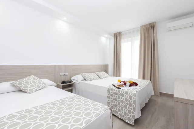 Family, Triple, Olympia Hotel Ronda II 6/10