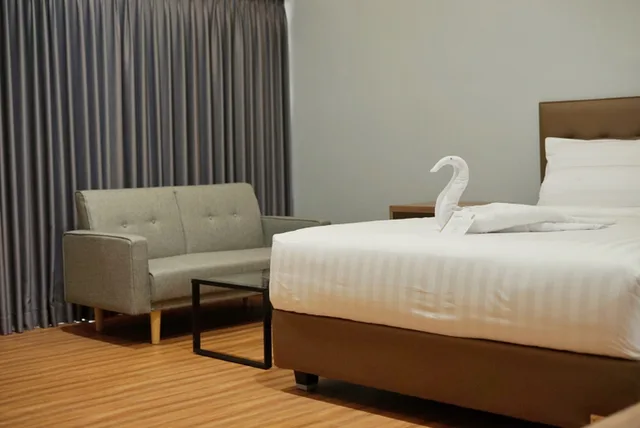 Executive, Queen Bed, Doi Hotel & Resto 1/2