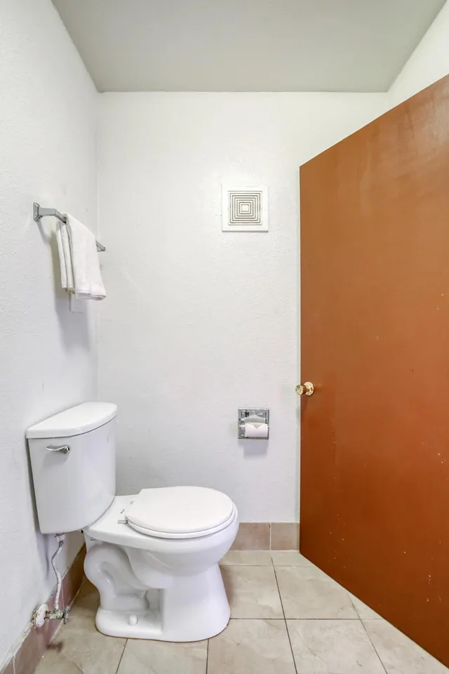 غرفة بسرير كينج، Fairbridge Inn Express North Lima 3/7