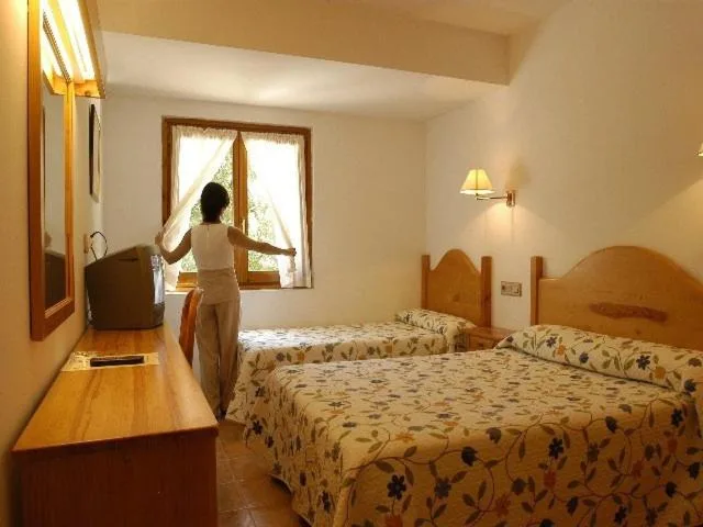 Family, Shared Bathroom, El Pilar 5/6