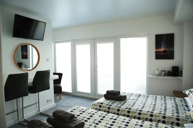 غرفة قياسية بسرير مزدوج مع أريكة في الملحق، St George's Guesthouse 4/8