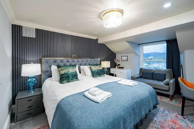 غرفة ديلوكس بسرير مزدوج بإطلالة على الجبل، Waterhead Rooms & Suites - Parking and Light Breakfast 1/1