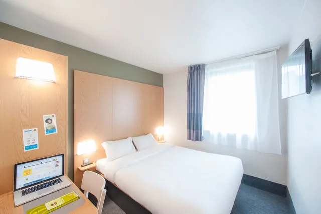 غرفة مزدوجة، B&B HOTEL Aubenas 1/3