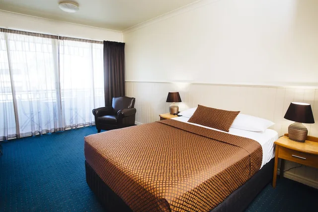 شقة بسريرين كوين وسريرين منفصلين، City Oasis Inn Townsville SureStay Collection by BW 1/2