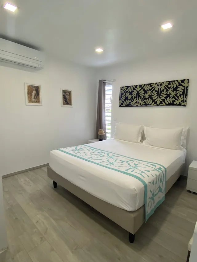 Mezzanine, Garden, Deluxe, Bungalow, 2 Queen Beds, Sofa، Moorea Sunset Beach 1/4