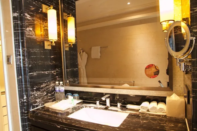 غرفة بسرير كينج بإطلالة على المدينة، The Westin Qingdao 3/4