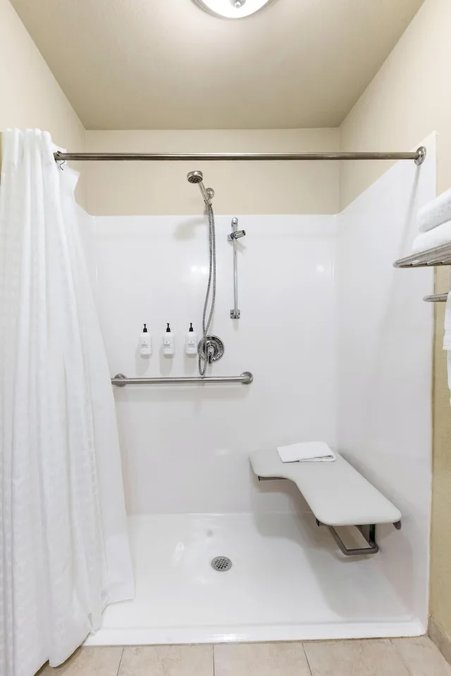 غرفة بسريرين كوين لذوي الإعاقة، Cobblestone Hotel Knoxville 8/12