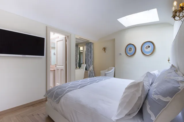 غرفة كلاسيكية بسرير كوين، Palazzo Marziale 10/10