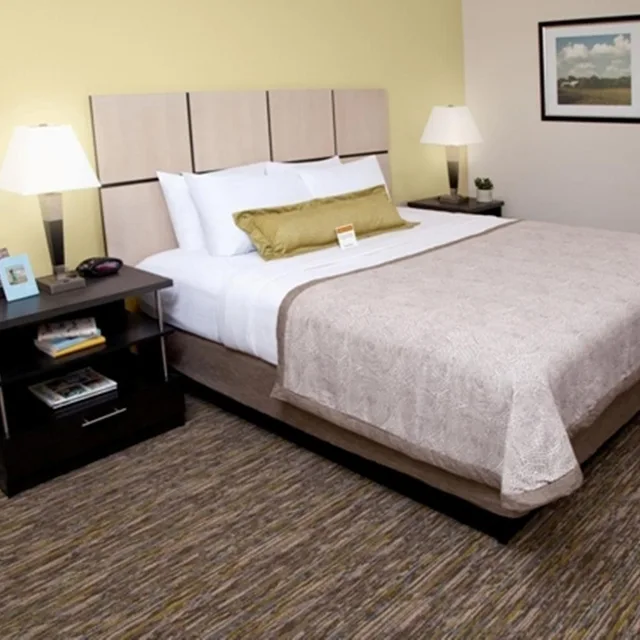 جناح استوديو بسرير كوين بحوض استحمام لذوي الإعاقة، Candlewood Suites GROVE CITY - OUTLET CENTER 2/5