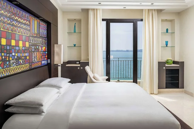 Park, Executive, Suite, King Bed, Park Hyatt Jeddah 2/5