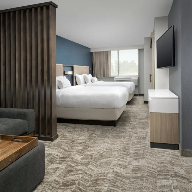 جناح بسريرين كوين مع سرير سحّاب إضافي مع أريكة، SpringHill Suites by Marriott Atlanta Perimeter Center 1/4