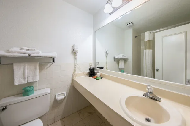 غرفة بسرير كينج لذوي الإعاقة، Americas Best Value Inn Brenham 5/5