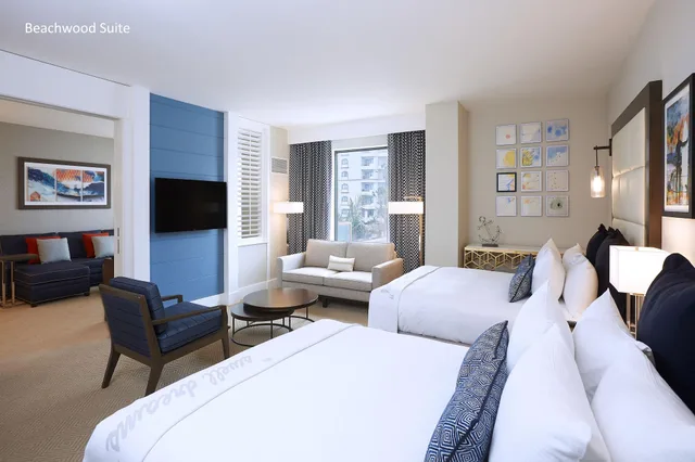 Suite, 2 Queen Beds, Dolphin Tower, Accessible، The Waterfront Beach Resort, a Hilton Hotel 2/2