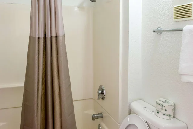 غرفة ديلوكس رباعية، Motel6 Bakersfield, CA - Convention Center 2/2
