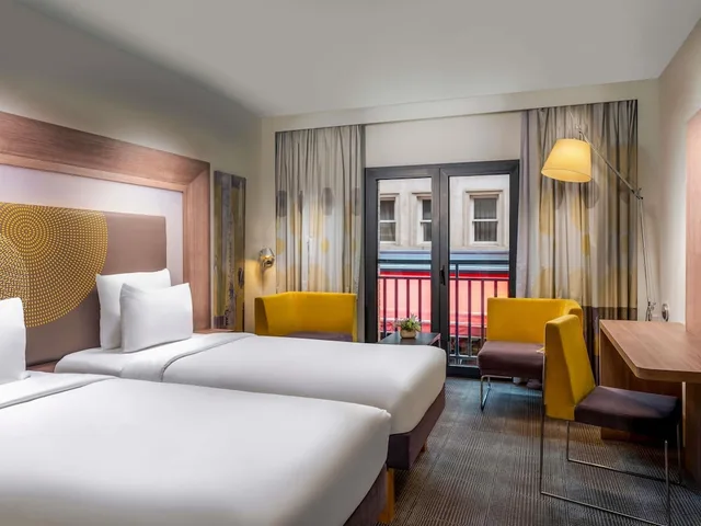 Superior, Twin Beds, Novotel Istanbul Bosphorus Hotel 3/10