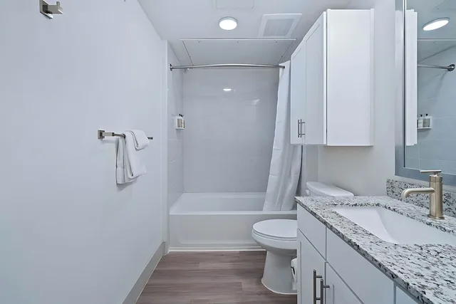 غرفة بسرير كوين بغرفة نوم واحدة لذوي الإعاقة، Placemakr Downtown Austin 6/8