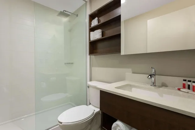غرفة بسرير كوين، Microtel Inn & Suites by Wyndham Mont Tremblant 9/10