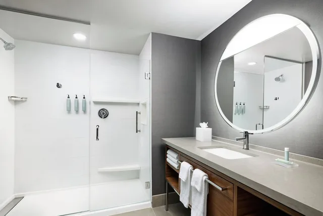 غرفة بسرير مزدوج، Courtyard By Marriott New Castle 3/3