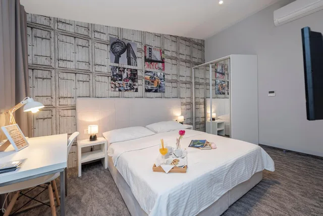 Room, Double Bed, Downtown Boutique Hostel 1/1