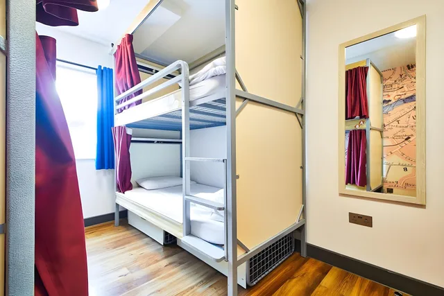 سكن مشترك مختلط بأربعة أسرّة بحمام خاص، St Christophers Inn Village London Bridge Hostel Ex Hostel St Christophers Village 2/2