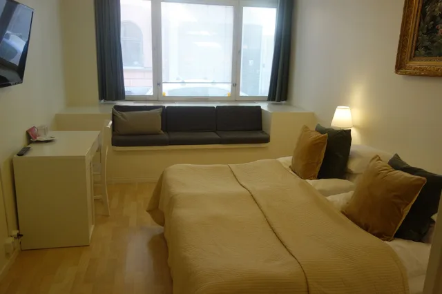 غرفة بسريرين منفصلين بغرفة نوم واحدة بحمام خاص في الطابق الأرضي، Hotel Hornsgatan 3/5