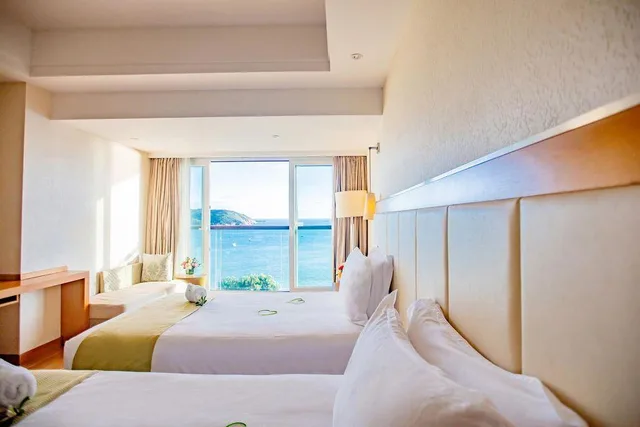غرفة بريميير بسريرين منفصلين بإطلالة على البحر، Ocean View Resort Yalong Bay 1/1