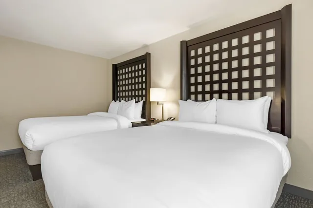 غرفة قياسية بسريرين كوين، Comfort Inn Plano Dallas 8/10