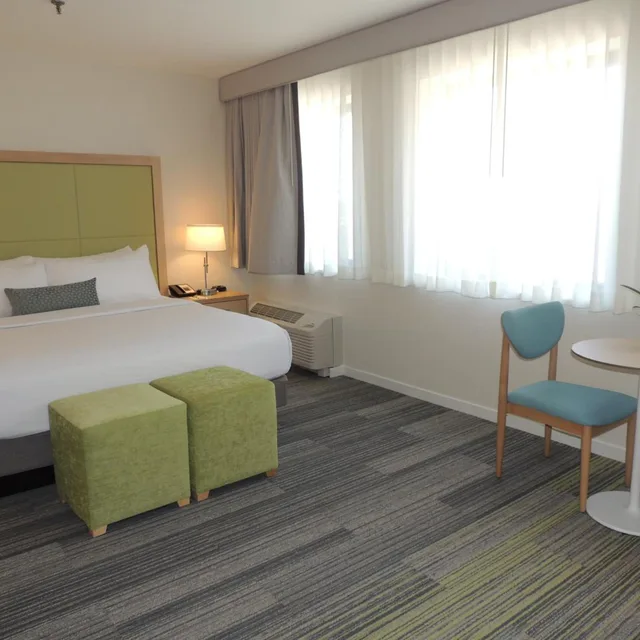 Junior Suite, King Bed, The Inn at Longwood Medical 8/10