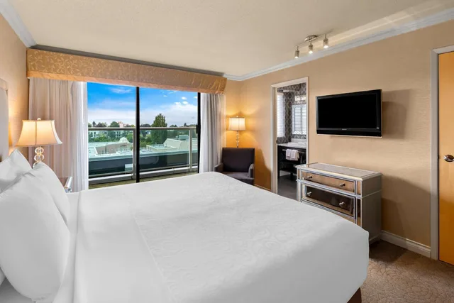 جناح بإطلالة على المرفأ بغرفتي نوم، Best Western PLUS Inner Harbour Hotel 2/9