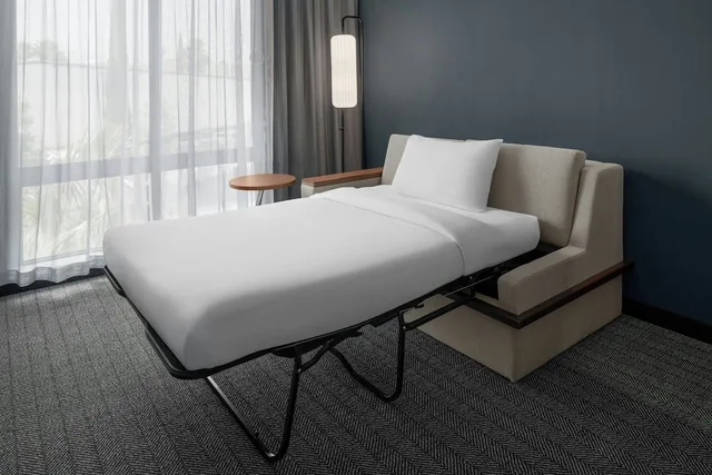 جناح بسرير كينج مع أريكة لذوي الإعاقة، Courtyard By Marriott San Bernardino Loma Linda 1/6