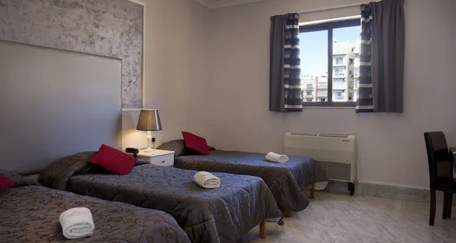 غرفة رباعية، SLIEMA MARINA HOTEL 1/3