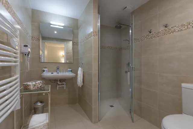 غرفة بريفيليج بسريرين منفصلين، Chateau de La Rozelle Hotel 3/3