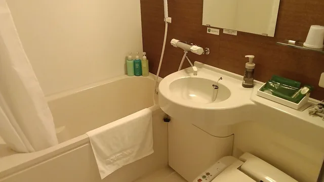غرفة بسريرين منفصلين للمدخنين، Hotel Route-Inn Hamada Ekimae 4/5