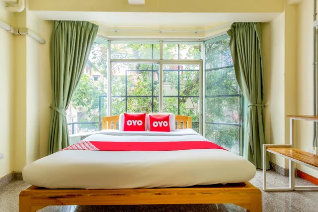 Private Double room with shared washroom، OYO 928 Leaf Hostel 1/1