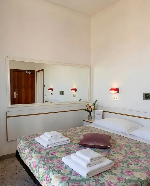 Room, Double Bed, Sea View, Balcony, Hotel Columbia Frontemare 6/8