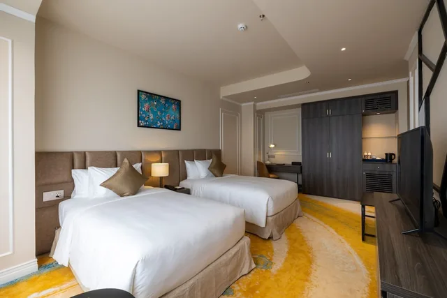 Luxury, Twin Beds, La Vela Hue Hotel 2/5