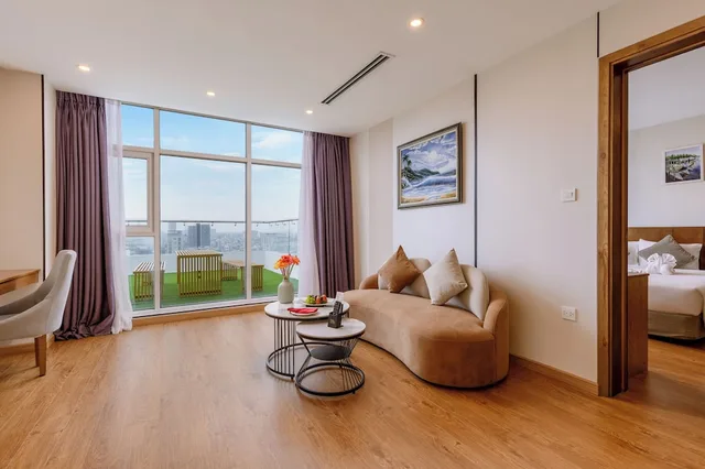 Executive, Suite, King Bed, Sea or City View، Royal Lotus Hotel Danang 6/10
